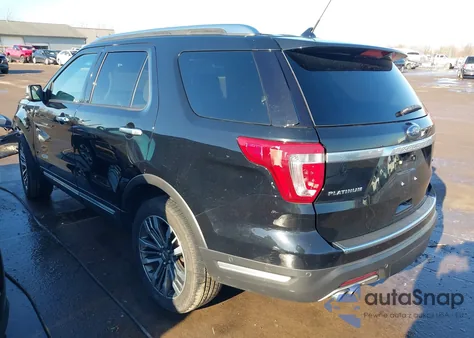 2018 Ford Explorer Platinum z USA, uszkodzony, nr VIN 1FM5K8HT2JGC04056